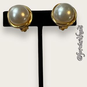 Vintage Faux Pearl Gold Tone Non-Pierced Clip-On Earrings